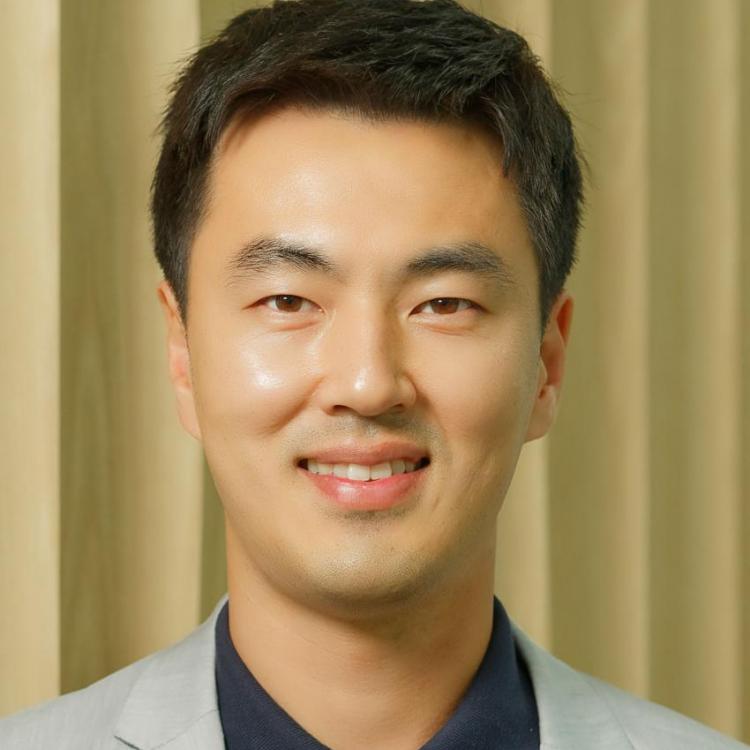 Gun-Ho Kim 